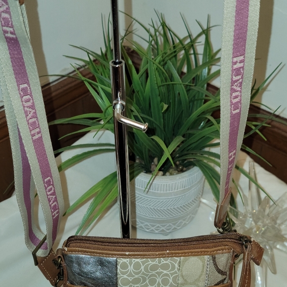 ✨️Authentic Coach Patchwork Crossbody✨️ - Picture 2 of 9